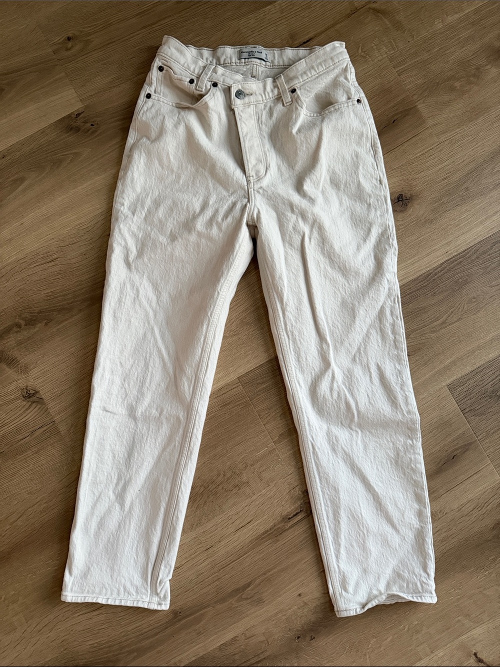 Abercrombie & Fitch Off-White Slim Straight Jeans